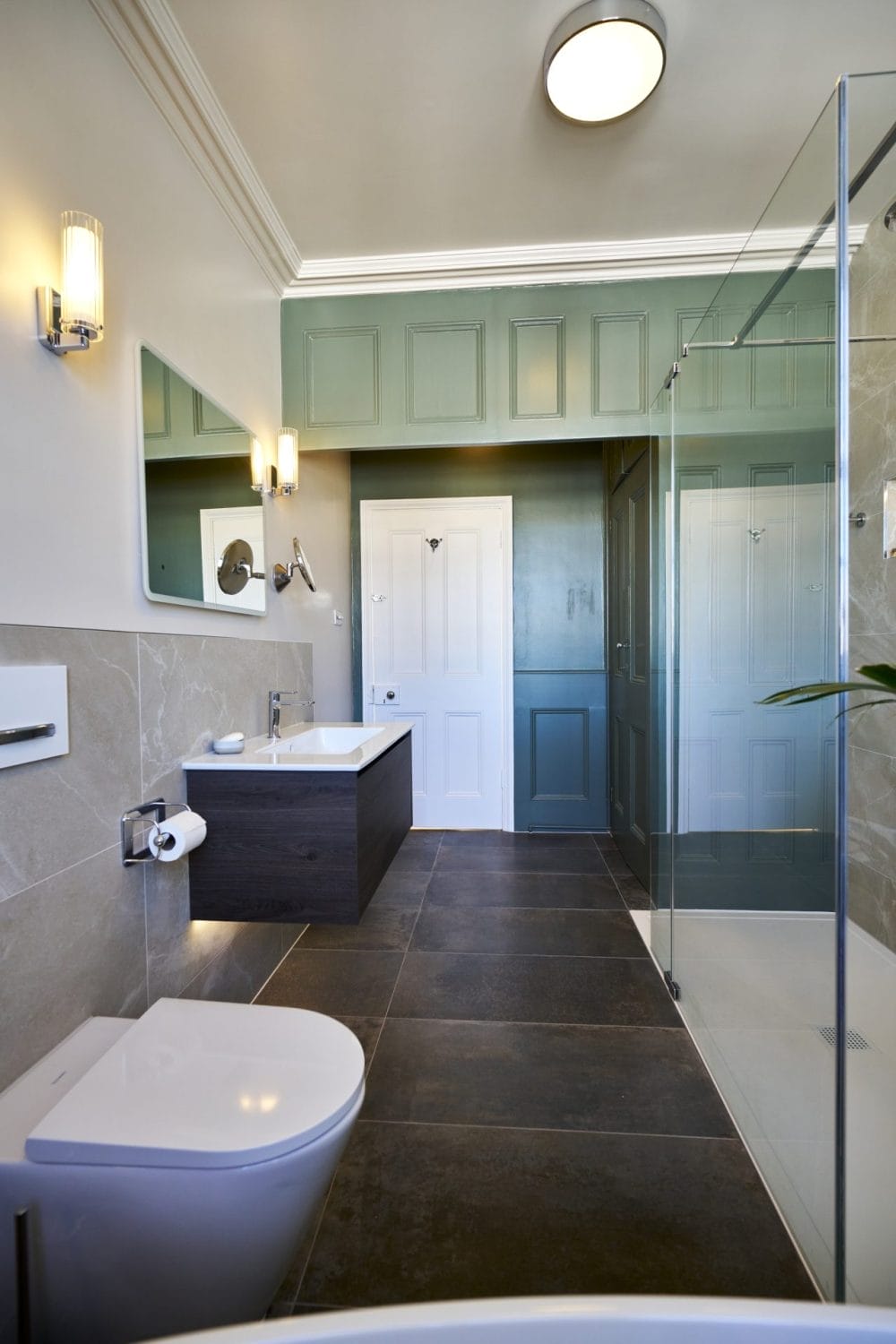 Luxury Bathroom Green Wall Panelling